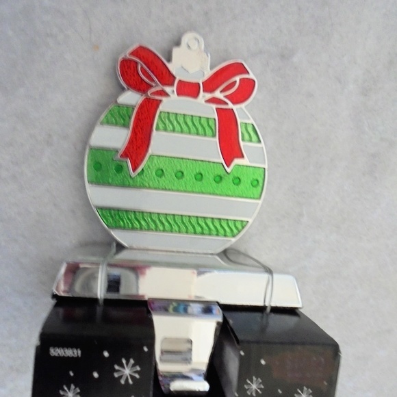 Christmas Round Gift Pkg Stocking Holder Metal NWT - Picture 2 of 2